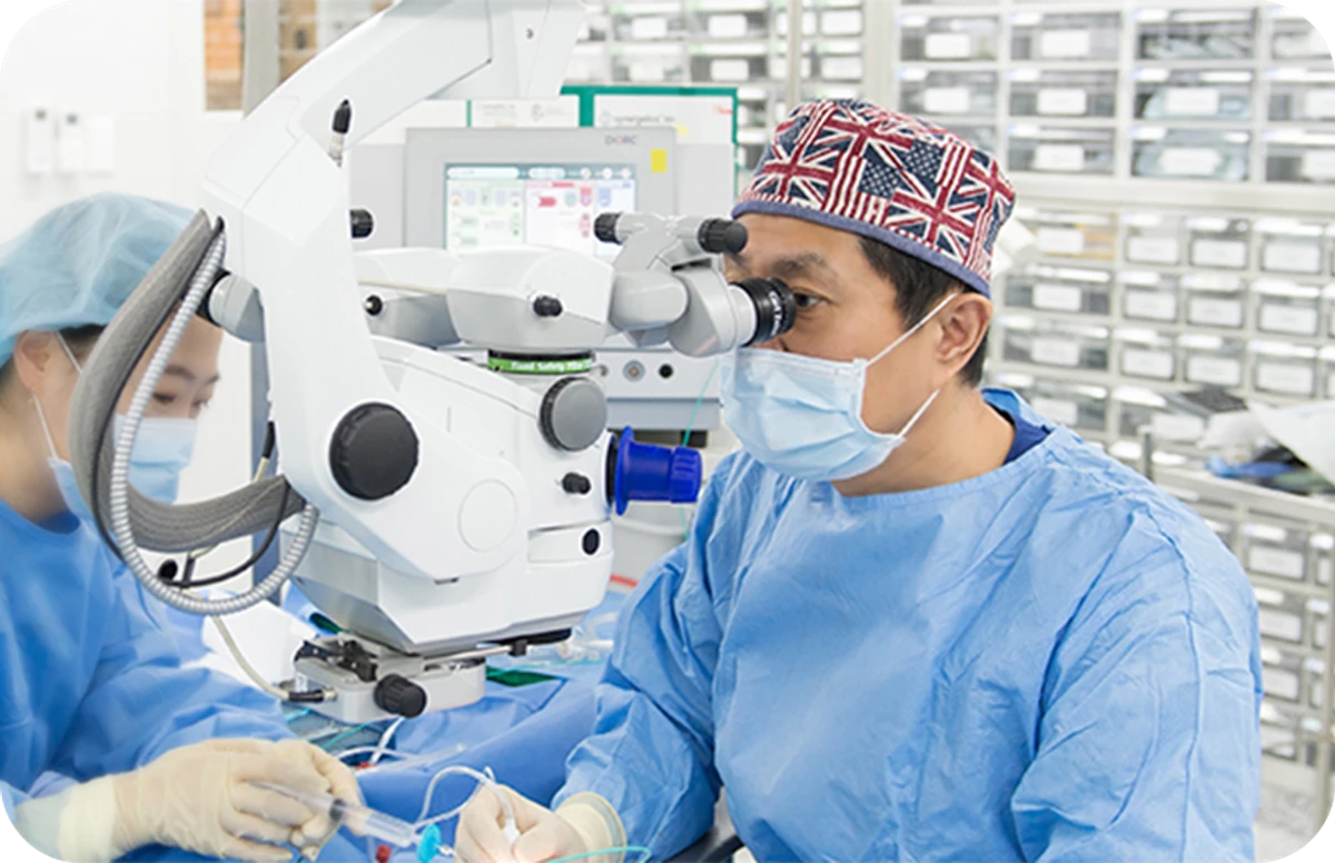 JC Bitsomang Eye Clinic complex cataract surgery — retinal diagnostics and surgical facility